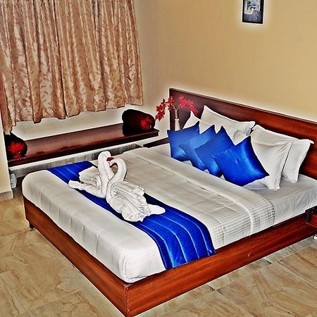 קולורו Hotel Mookambika Palace מראה חיצוני תמונה