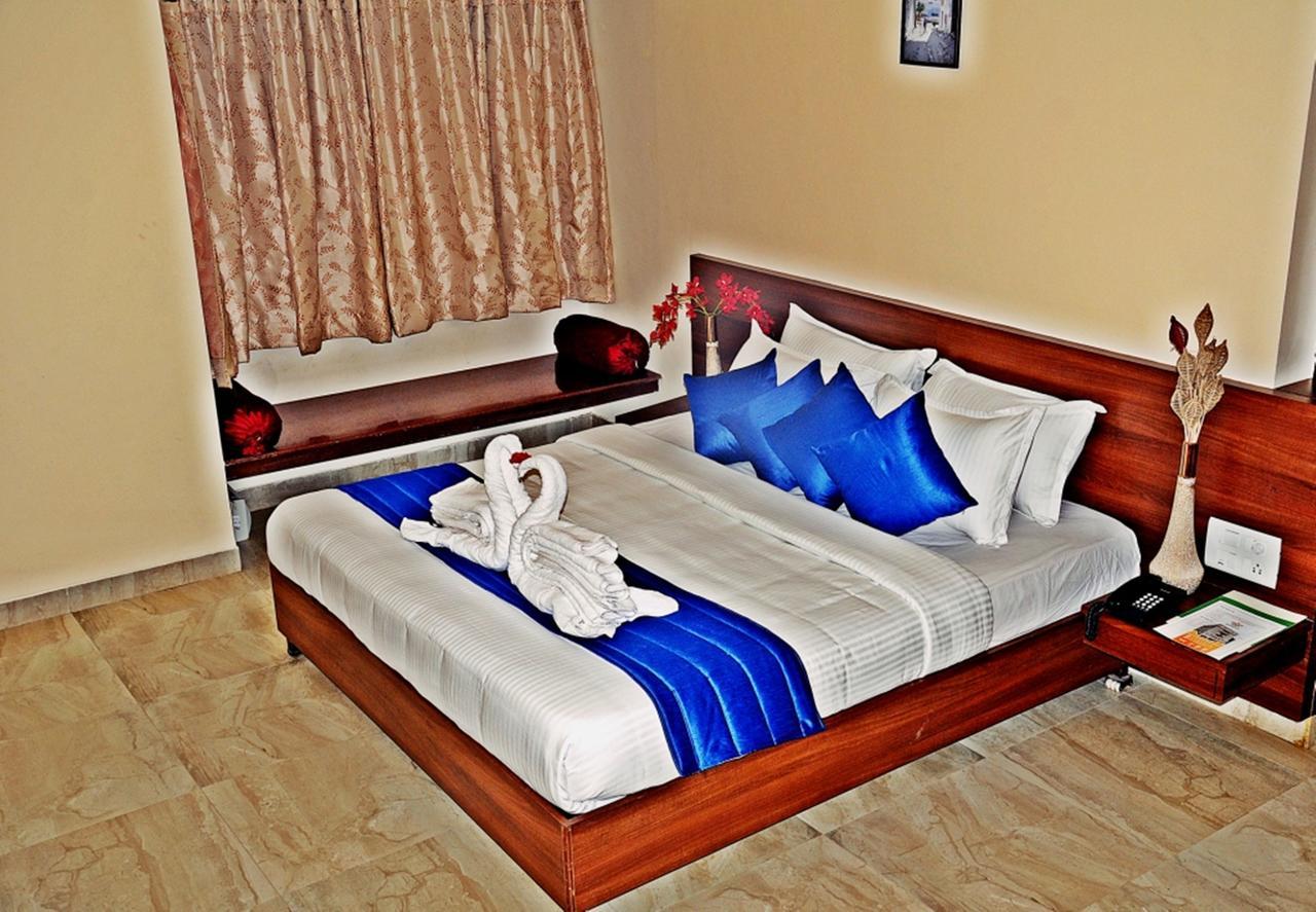 קולורו Hotel Mookambika Palace מראה חיצוני תמונה