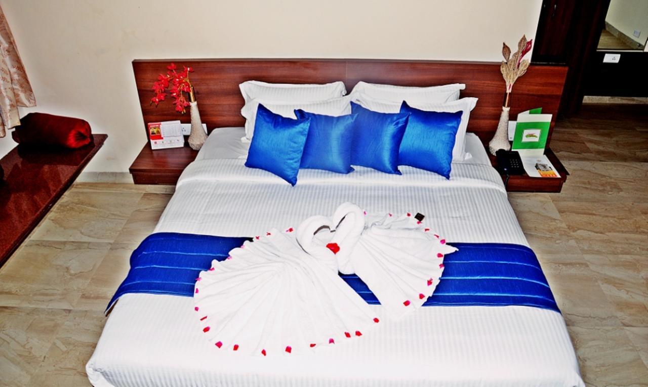 קולורו Hotel Mookambika Palace מראה חיצוני תמונה