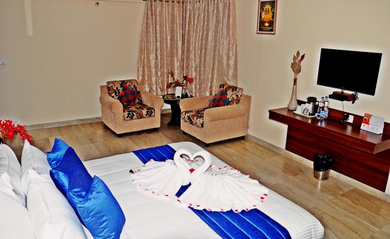 קולורו Hotel Mookambika Palace מראה חיצוני תמונה