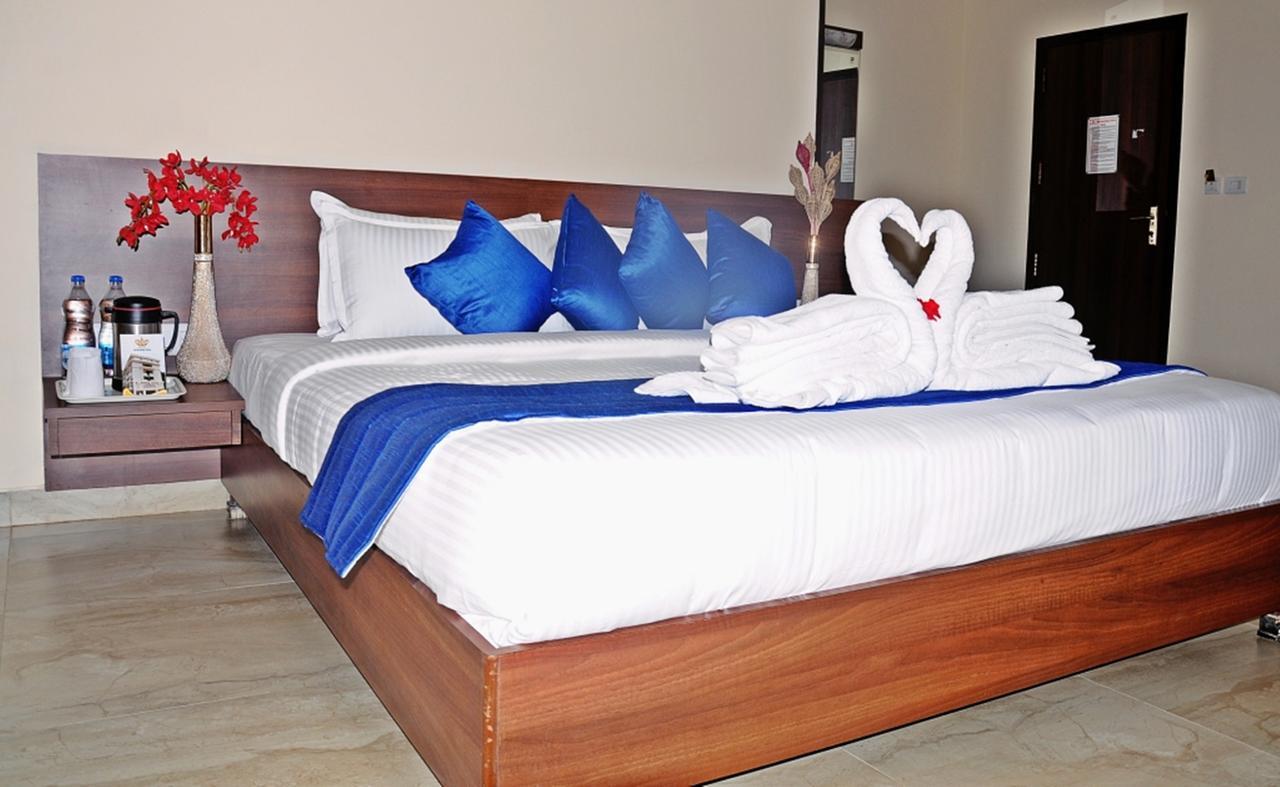 קולורו Hotel Mookambika Palace מראה חיצוני תמונה