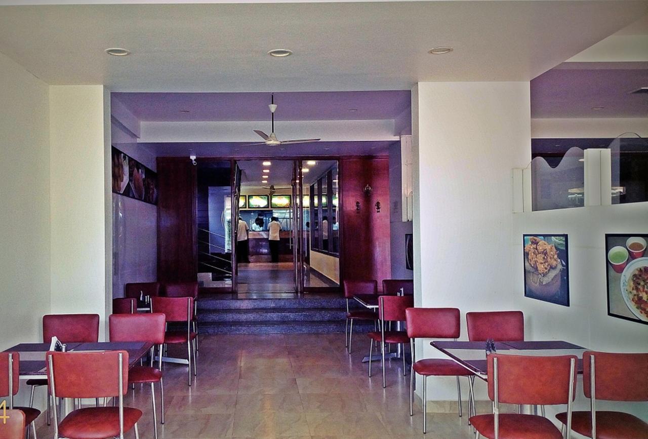 קולורו Hotel Mookambika Palace מראה חיצוני תמונה
